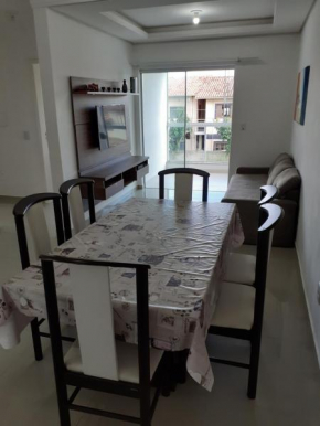 Belo e Amplo Apartamento, Área Central da Praia dos Ingleses